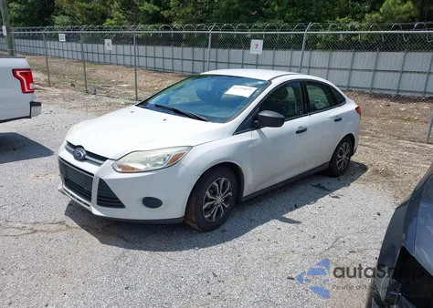 2014 Ford Focus S из США, поврежденный, VIN 1FADP3E28EL181062